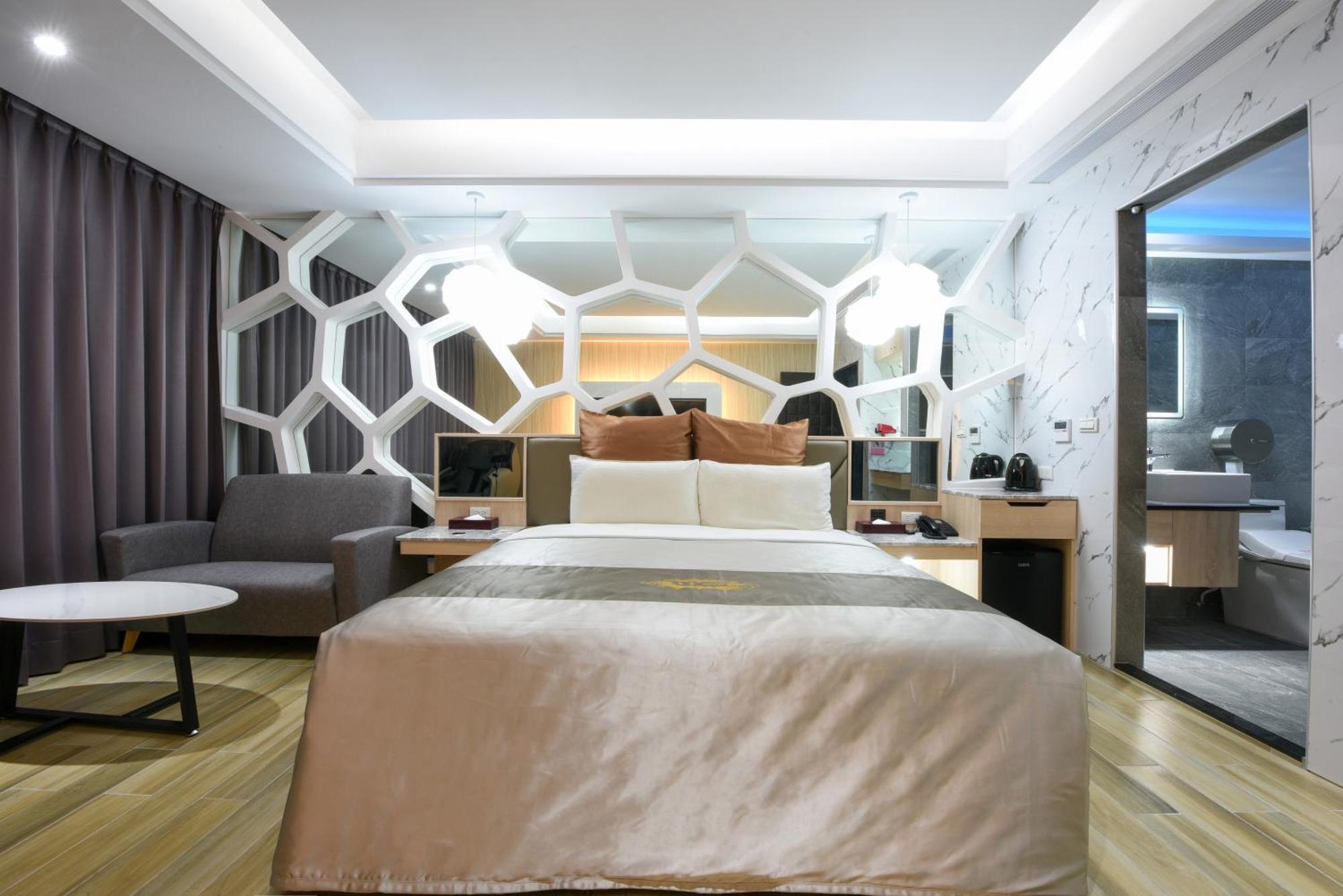 Zj Motel Hsinchu City Exterior photo