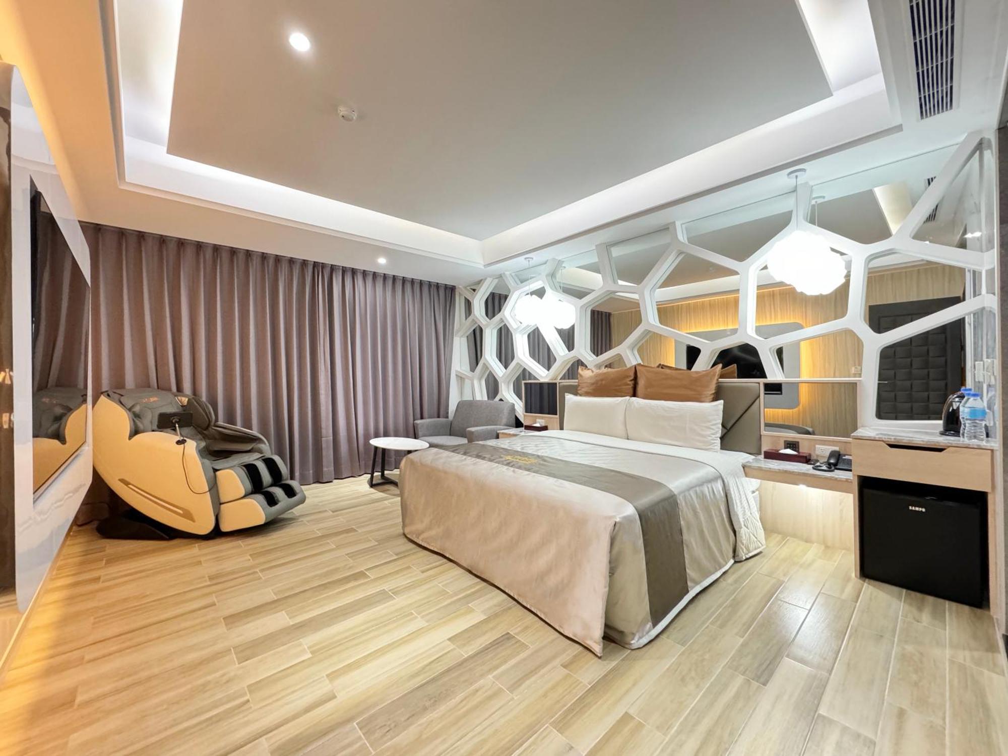 Zj Motel Hsinchu City Exterior photo